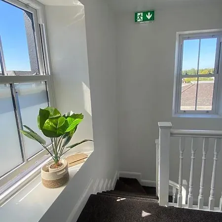 Edenderry Central Rooms Oda ve Kahvaltı 3*